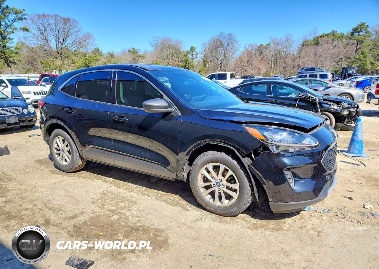2022 Ford Escape Se VIN:1FMCU0G65NUB48636 - 4