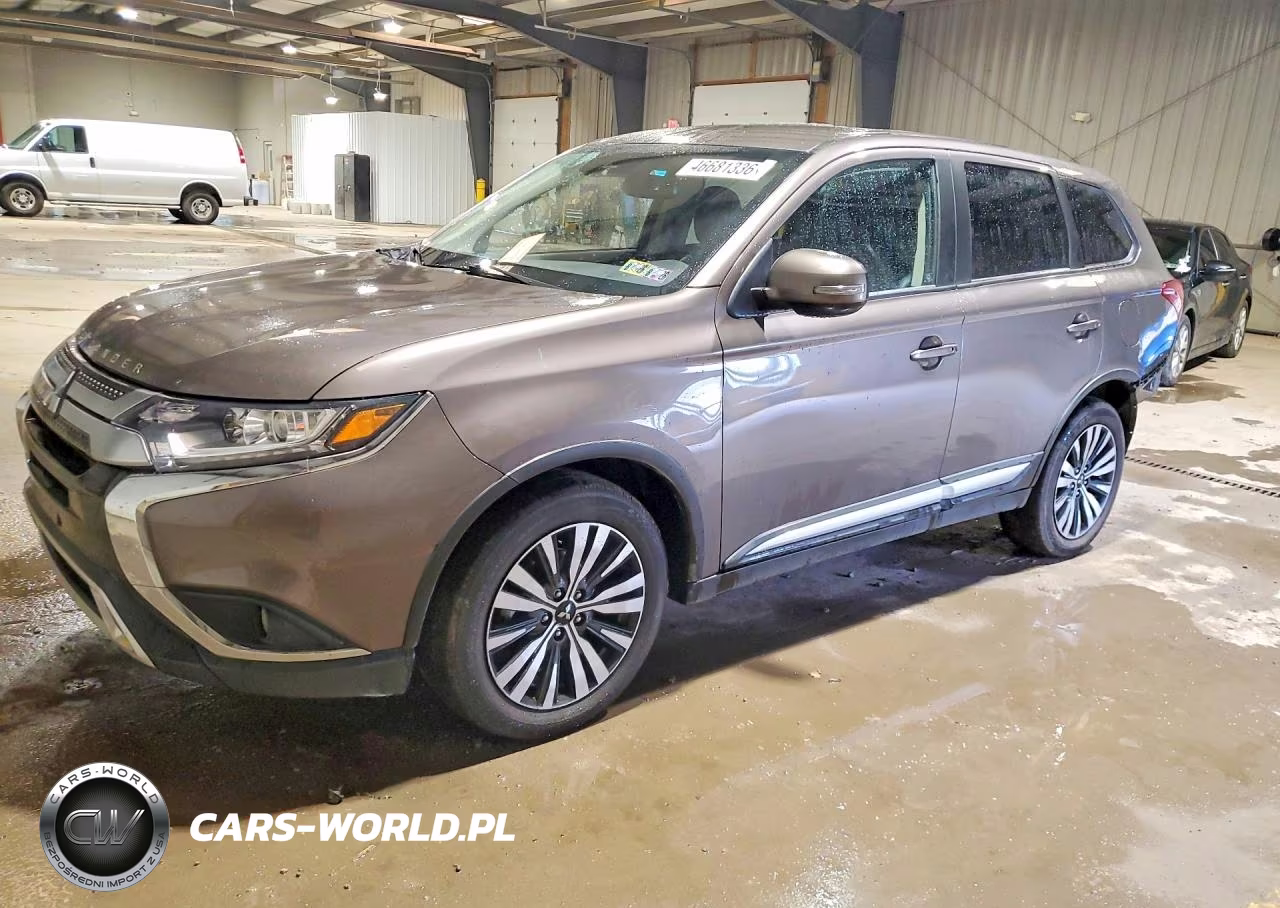 2020 Mitsubishi Outlander Se