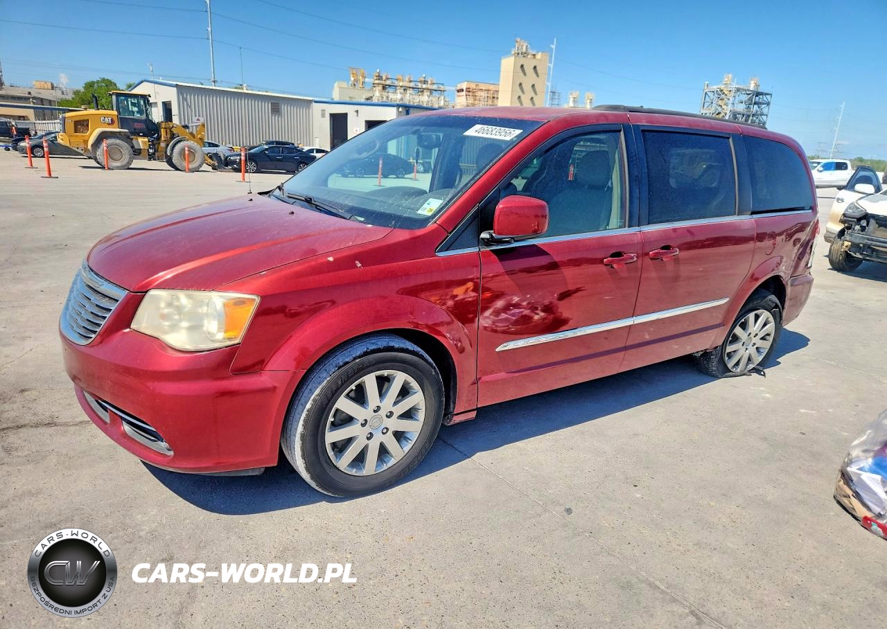 2013 Chry Town And Country Min