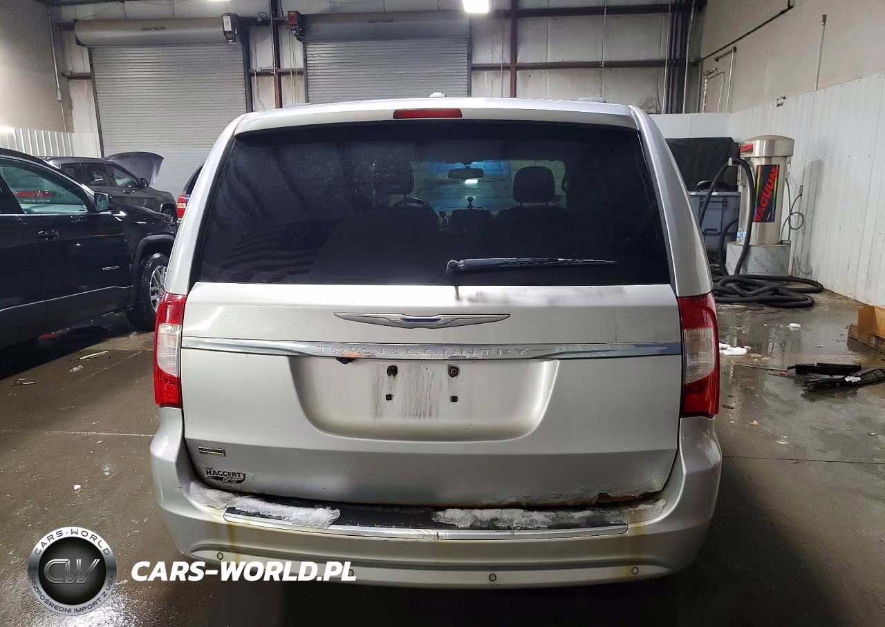 2011 Chrysler Town & Country Touring L VIN:2A4RR8DG5BR796704 - 6