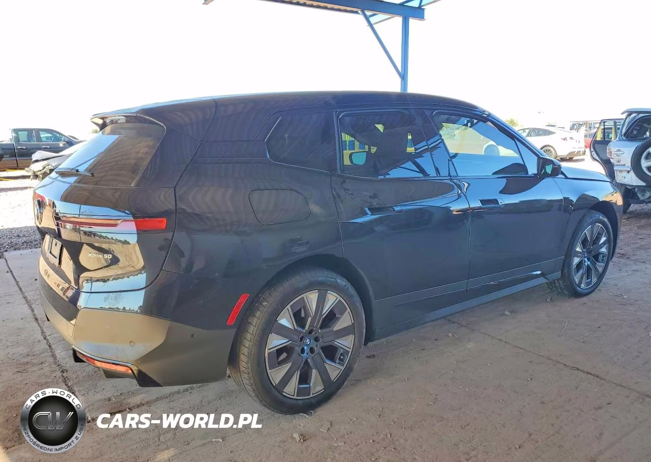 2025 BMW Ix M70 VIN:WB523CF06SCU57420 - 3