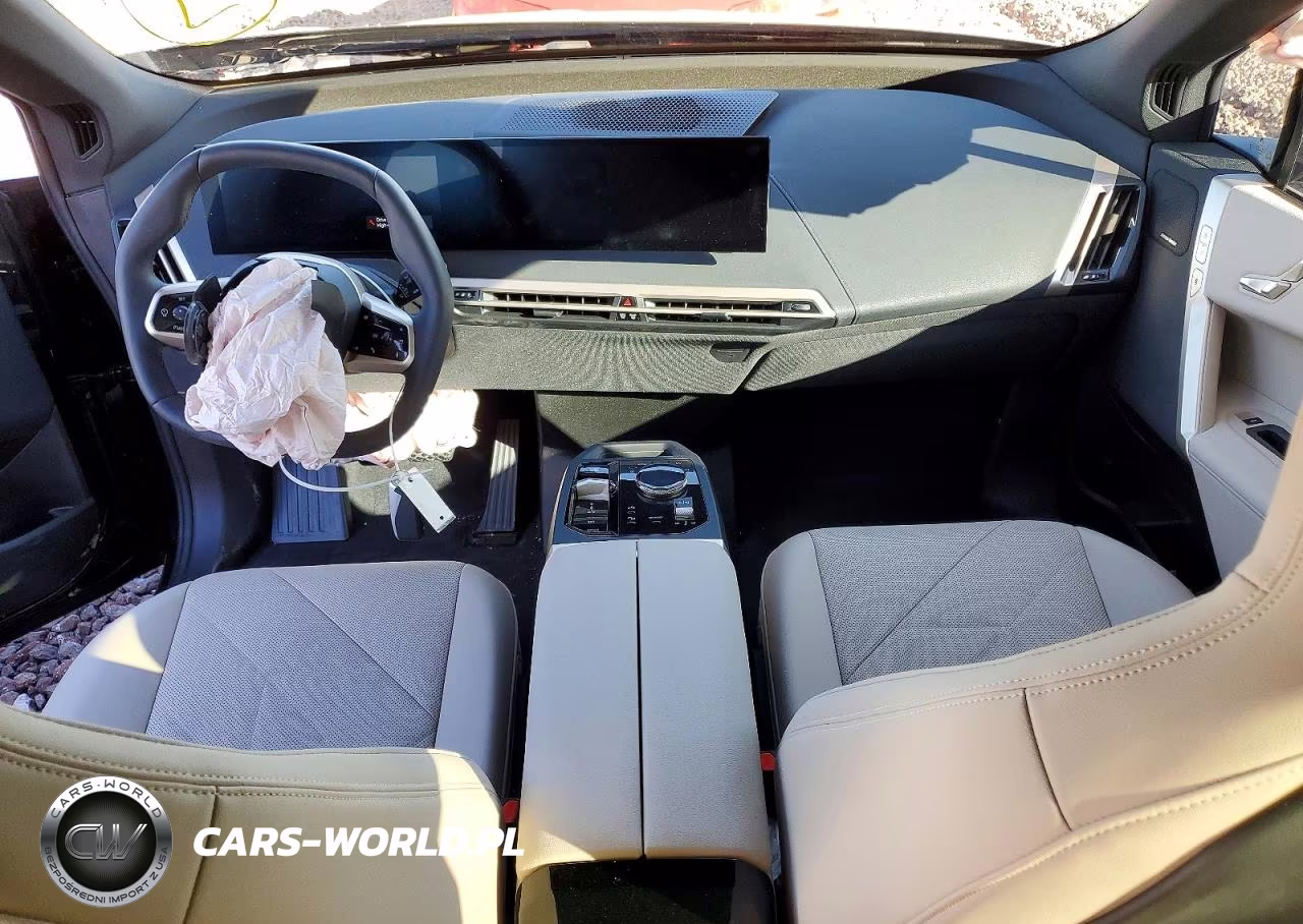 2025 BMW Ix M70 VIN:WB523CF06SCU57420 - 8