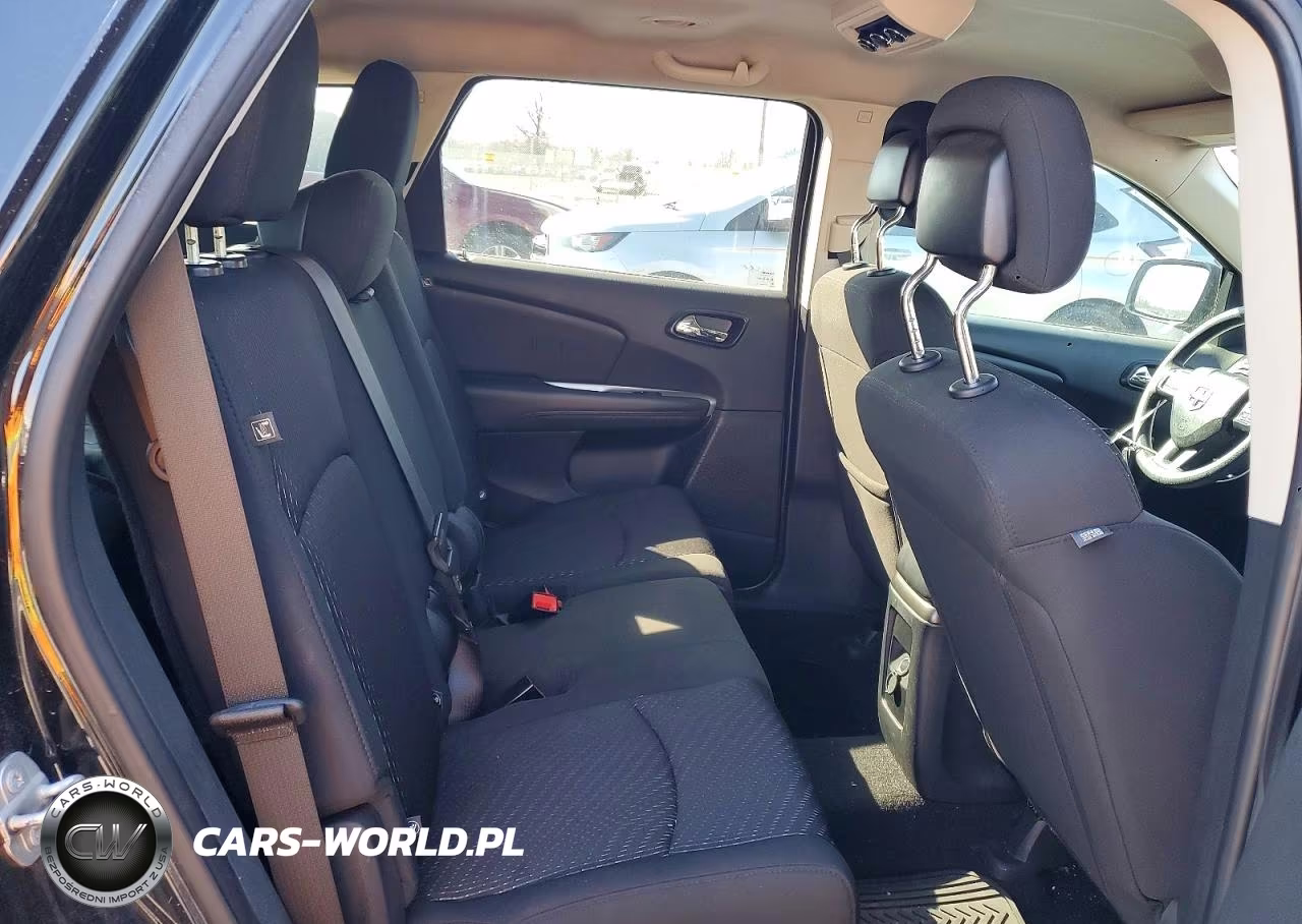2019 Dodge Journey Se VIN:3C4PDCBG7KT784357 - 10