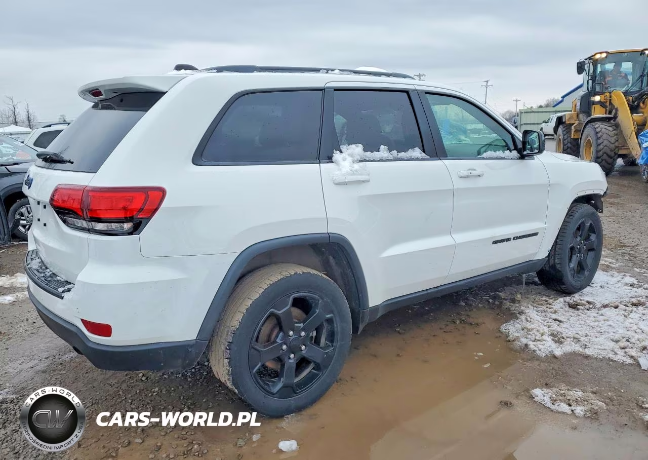 2019 Jeep Grand Cherokee Laredo VIN:1C4RJFAG1KC547265 - 3