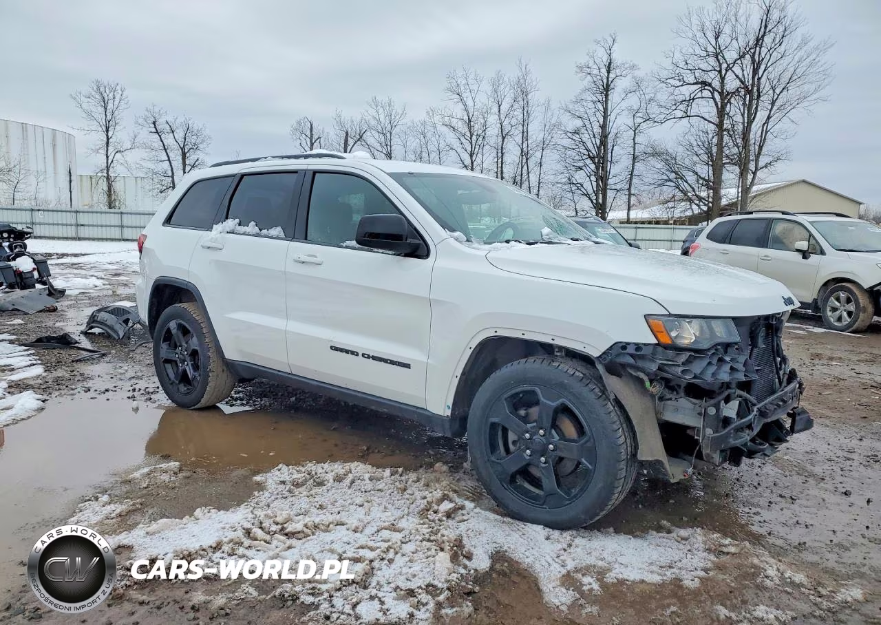 2019 Jeep Grand Cherokee Laredo VIN:1C4RJFAG1KC547265 - 4