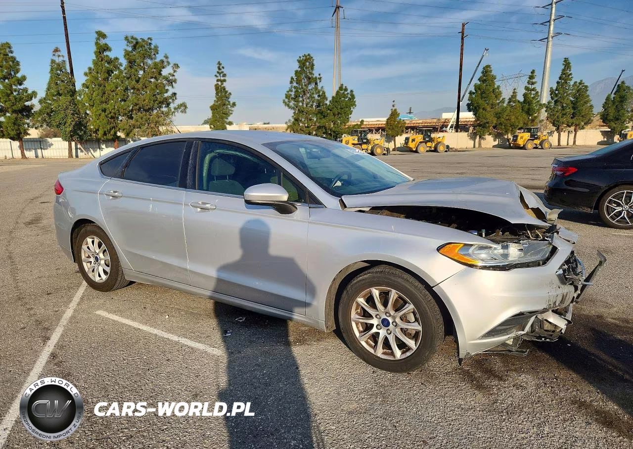 2017 Ford Fusion S VIN:3FA6P0G76HR284731 - 4