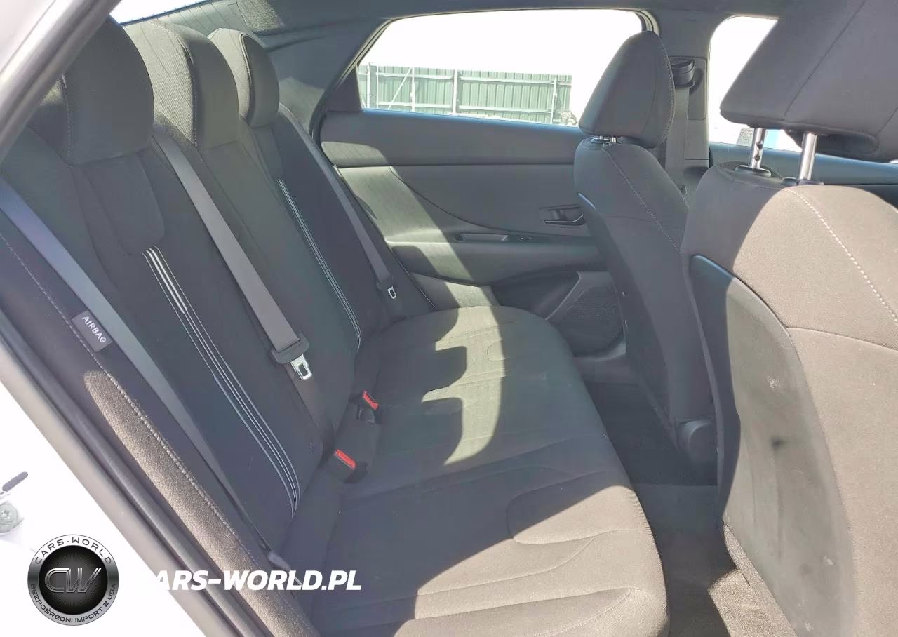 2025 Hyundai Elantra Sel Sport VIN:KMHLM4DG9SU891915 - 10