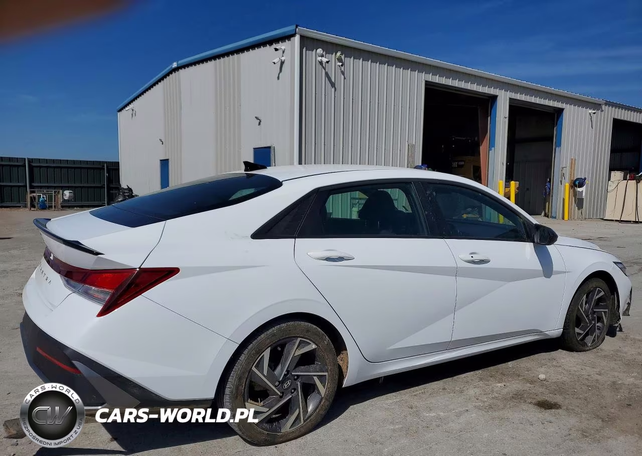 2025 Hyundai Elantra Sel Sport VIN:KMHLM4DG9SU891915 - 3