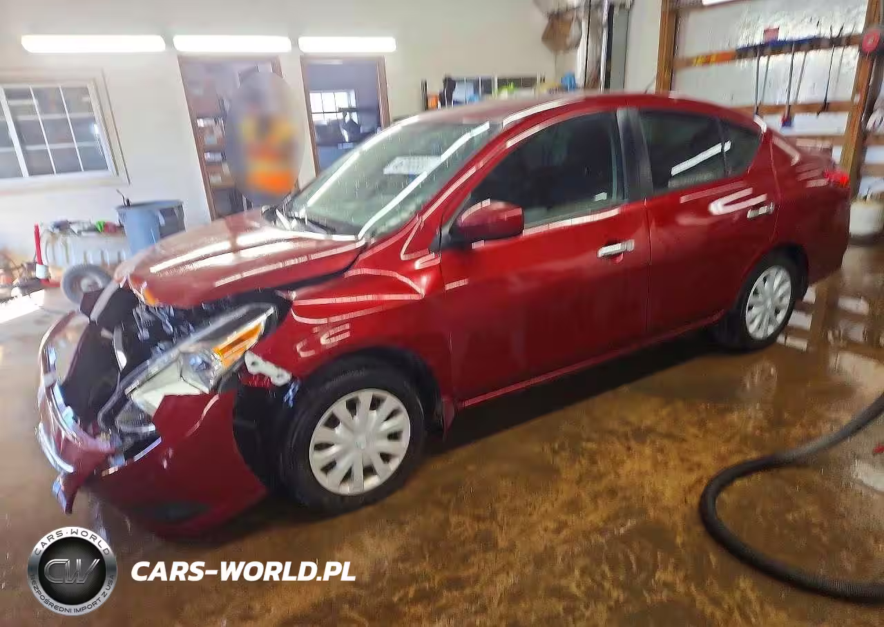 2018 Nissan Versa Sv