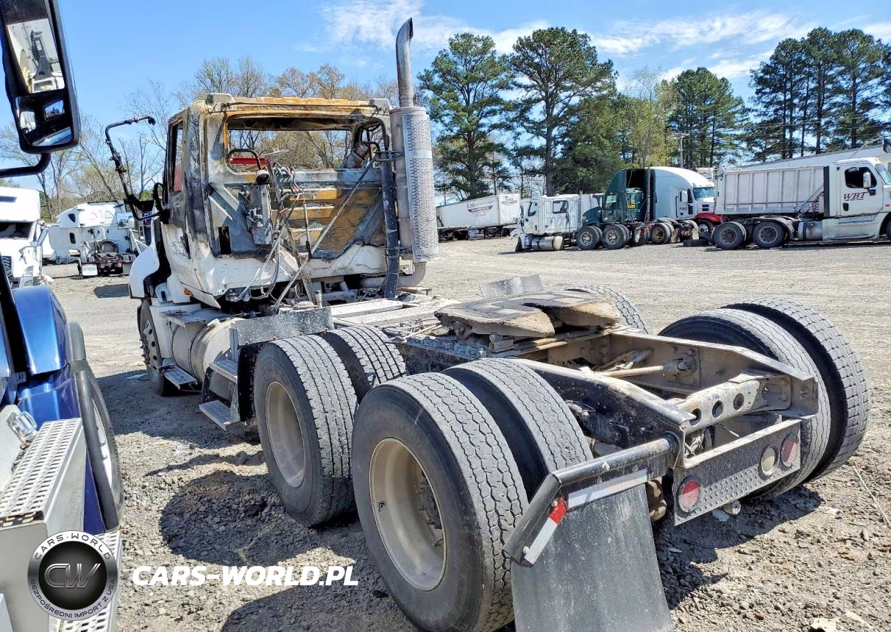 2012 International Lf687 Semi Truck VIN:1HSDJSJR2CJ549034 - 3