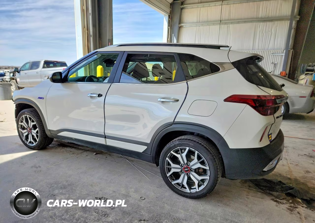 2023 Kia Seltos Sx VIN:KNDETCA26P7358123 - 2