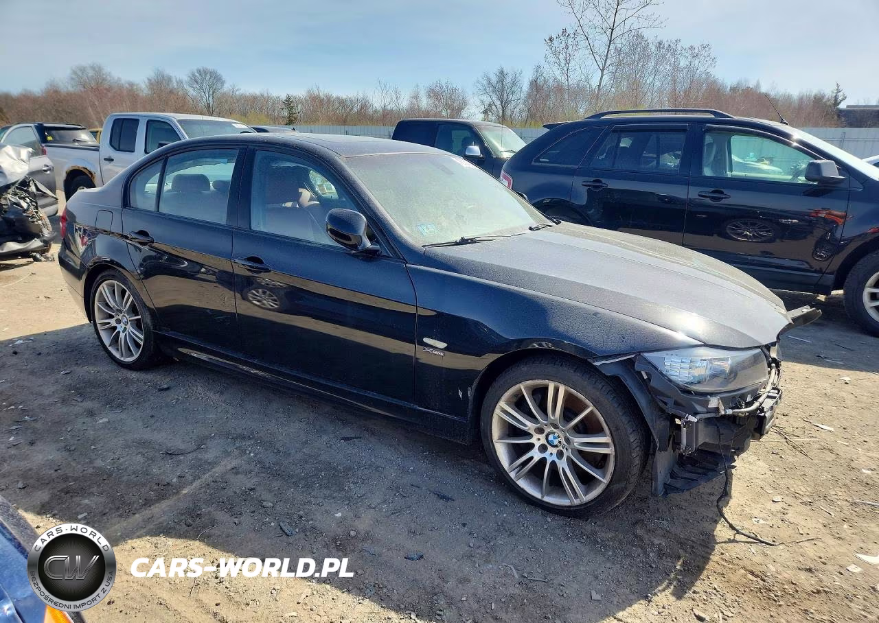 2011 BMW 335 Xi VIN:WBAPL5C55BA920484 - 4