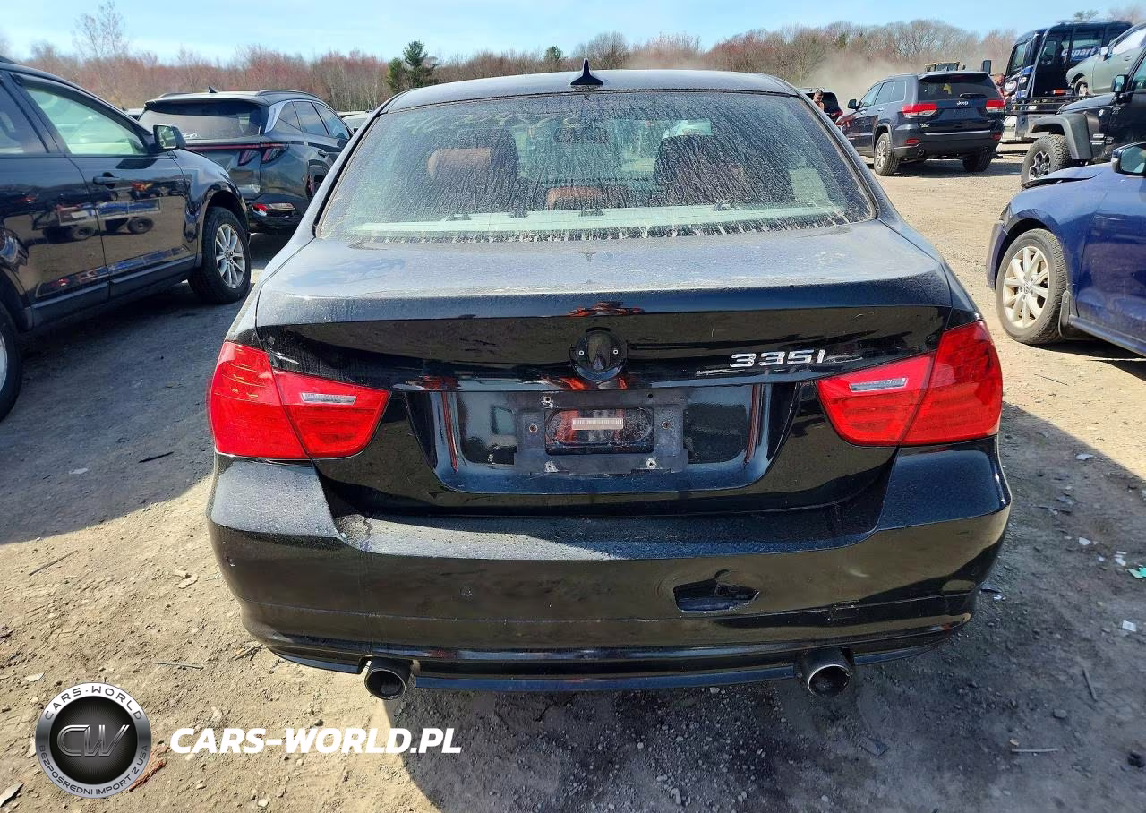 2011 BMW 335 Xi VIN:WBAPL5C55BA920484 - 6