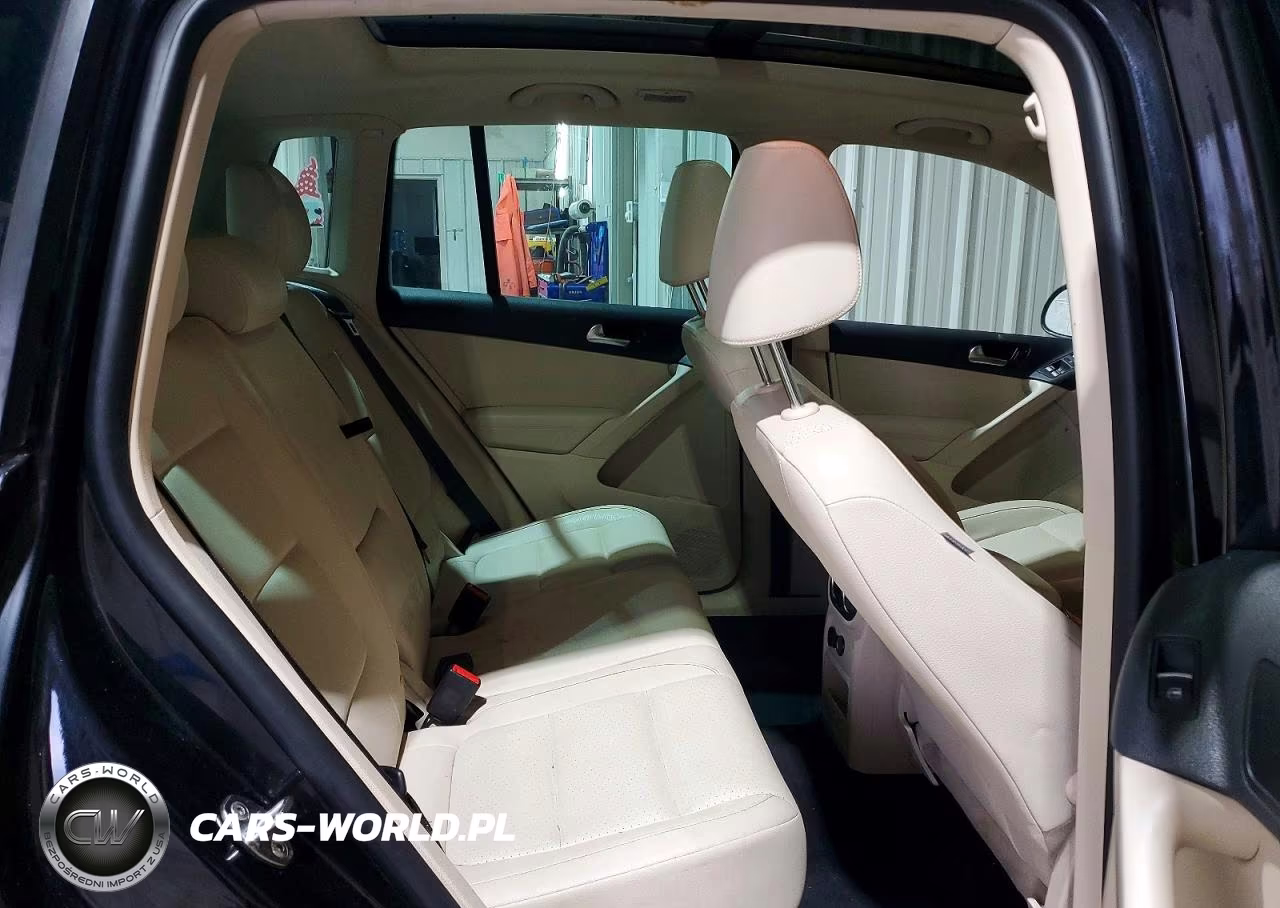 2012 Volkswagen Tiguan S VIN:WVGBV7AX4CW598086 - 11