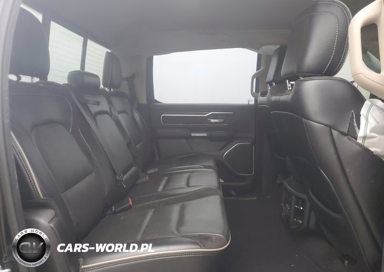 2019 Ram 1500 Laramie VIN:1C6SRFRT6KN822457 - 10