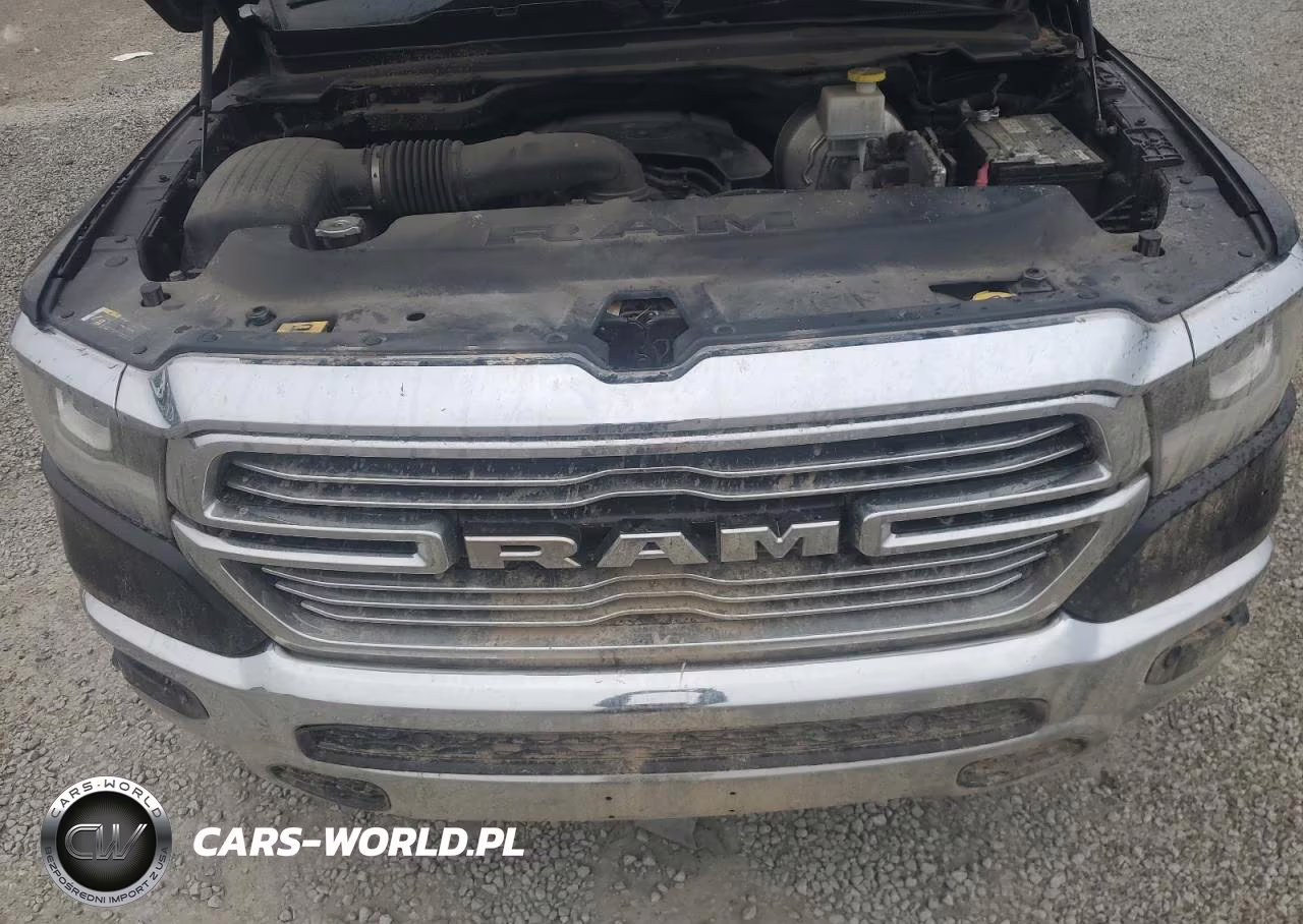 2019 Ram 1500 Laramie VIN:1C6SRFRT6KN822457 - 11