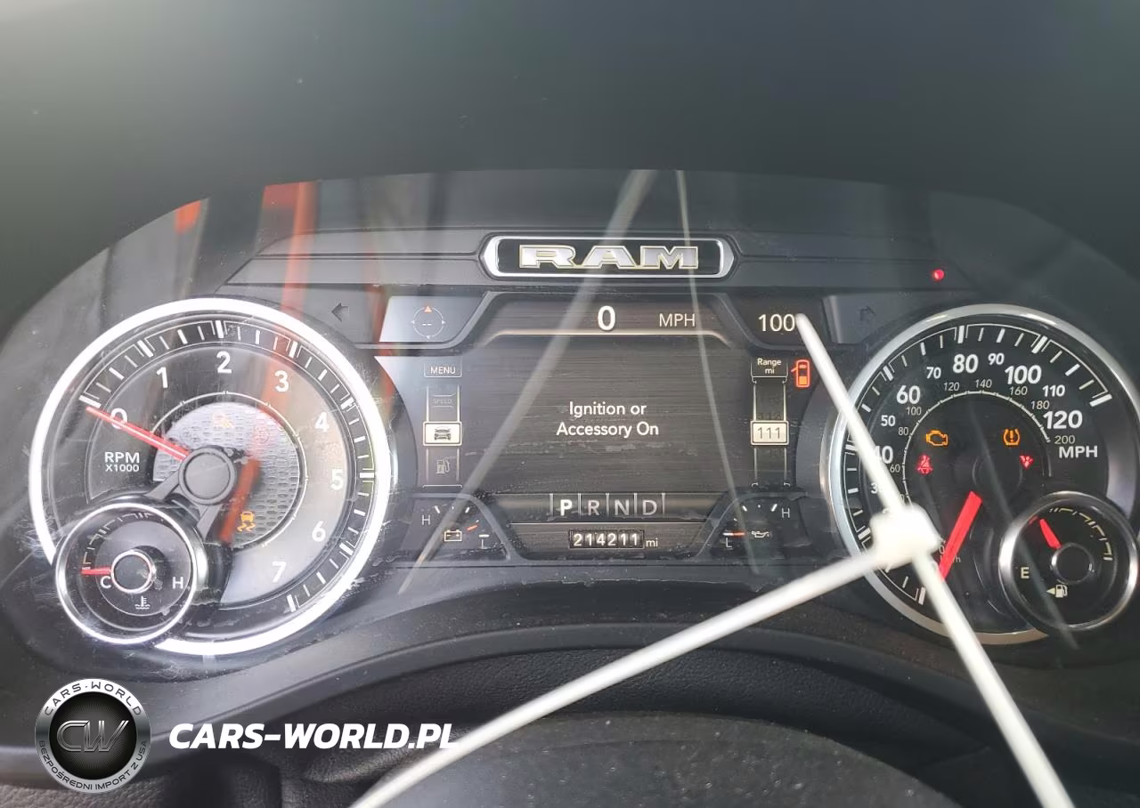 2019 Ram 1500 Laramie VIN:1C6SRFRT6KN822457 - 9