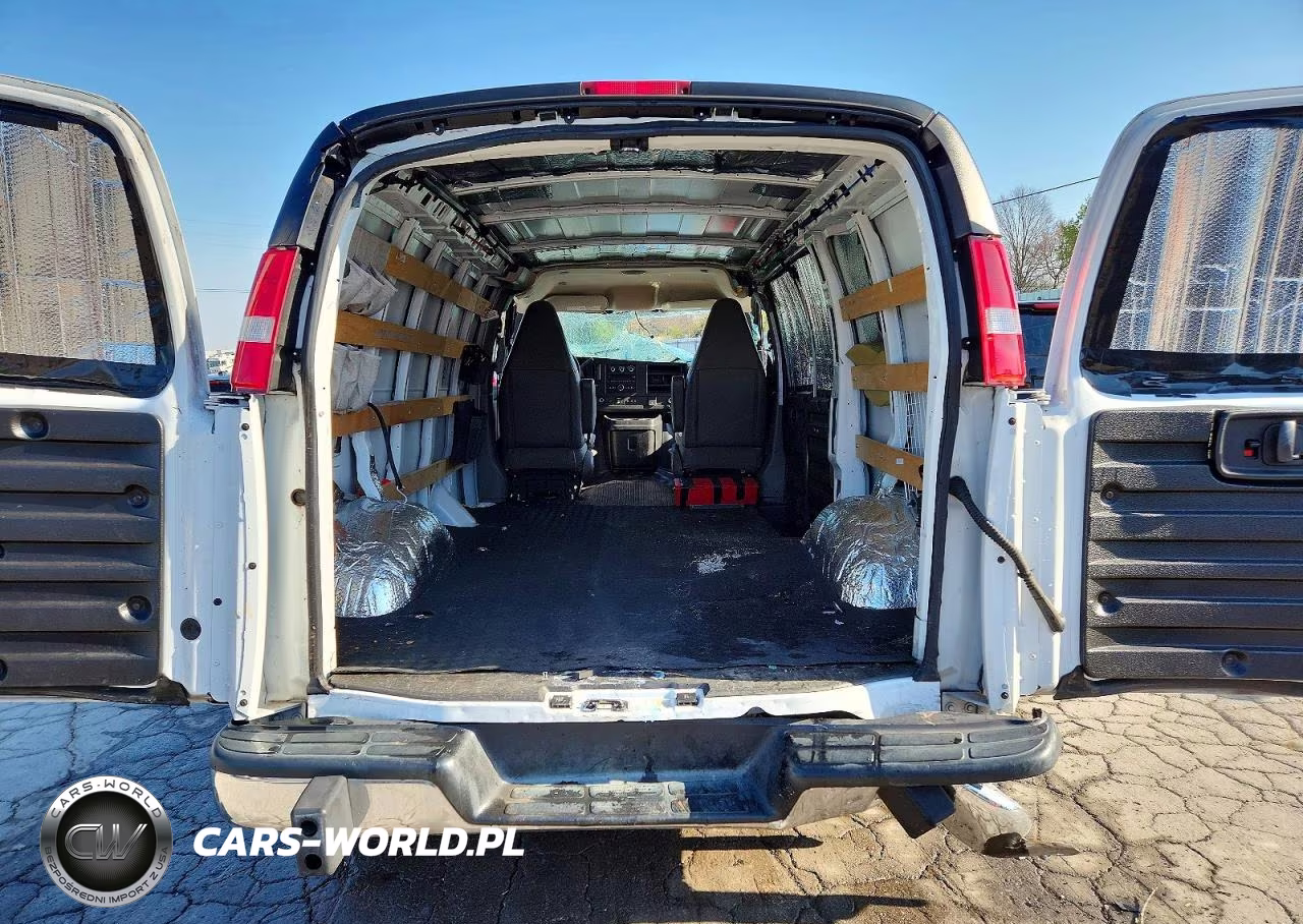 2020 GMC Savana 2500 Cargo Delivery Van VIN:1GTW7AFG6L1161581 - 10