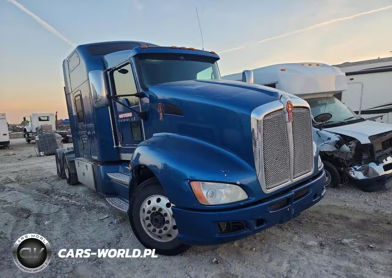 2013 Kenworth T660 Semi Truck