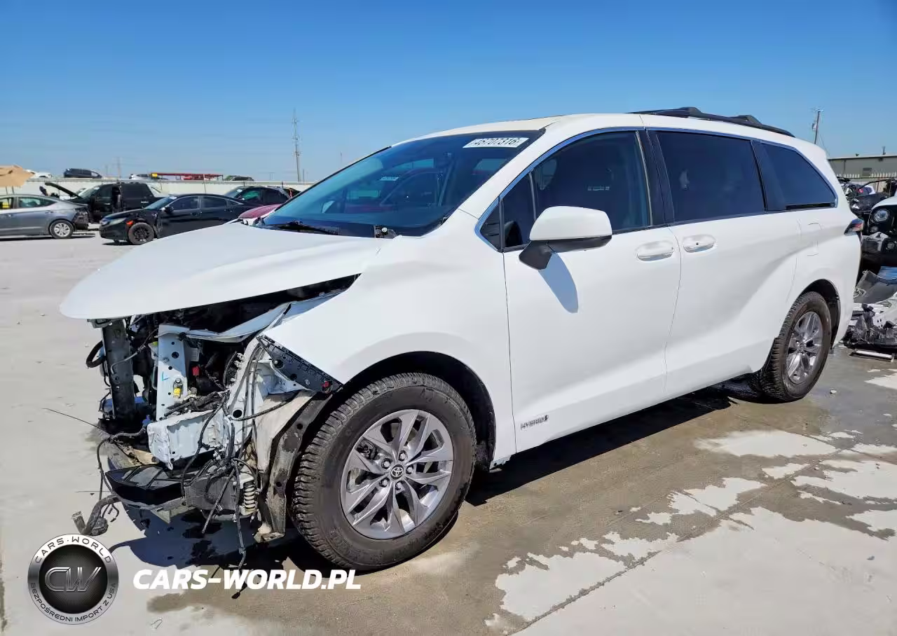 2021 Toyota Sienna Le 8-Passenger