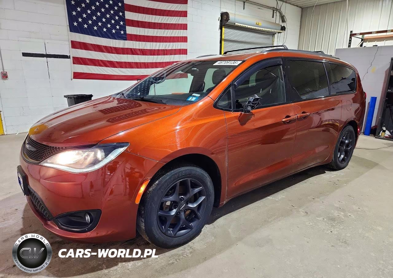 2018 Chrysler Pacifica Touring L – zdjęcie 1 z 13