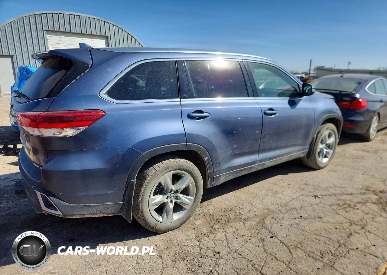 2018 Toyota Highlander Limited VIN:5TDDZRFH5JS816712 - 3