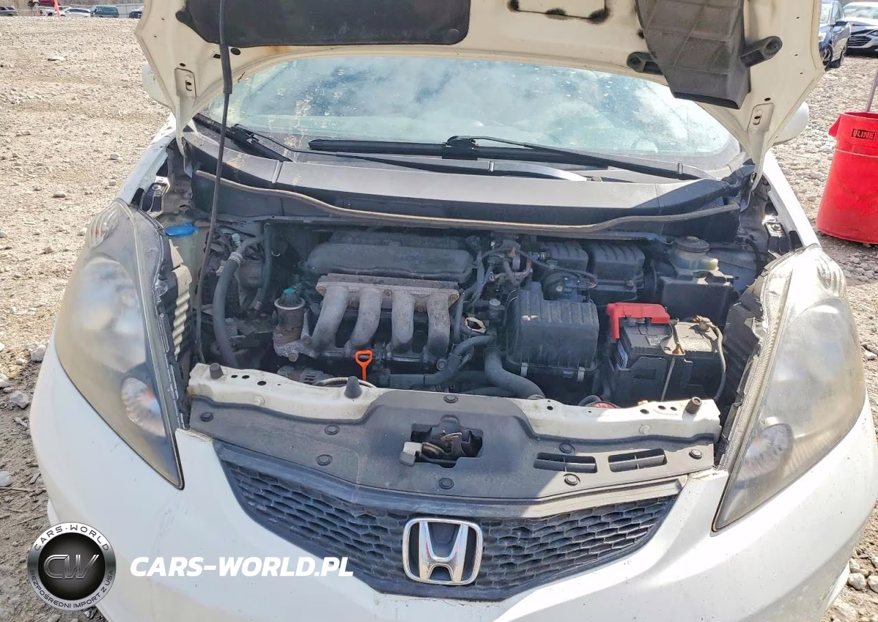 2013 Honda Fit VIN:JHMGE8H32DC048938 - 11