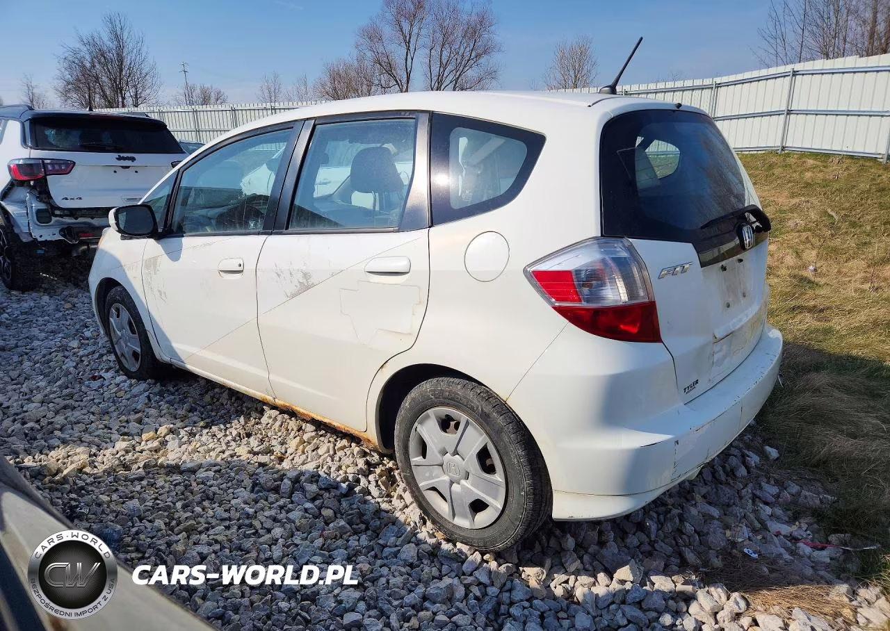 2013 Honda Fit VIN:JHMGE8H32DC048938 - 2