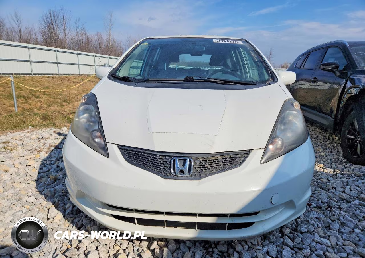 2013 Honda Fit VIN:JHMGE8H32DC048938 - 5