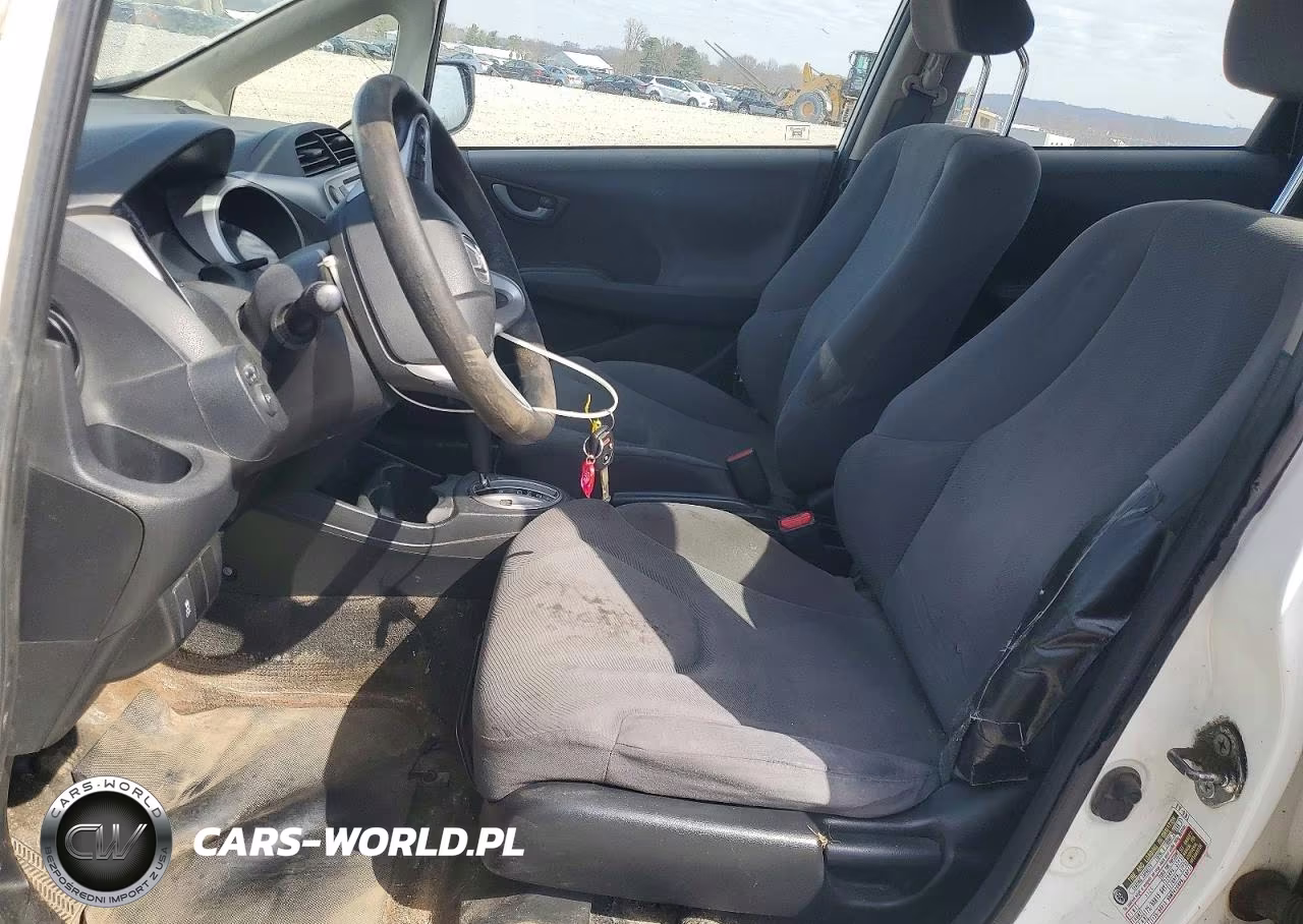 2013 Honda Fit VIN:JHMGE8H32DC048938 - 7