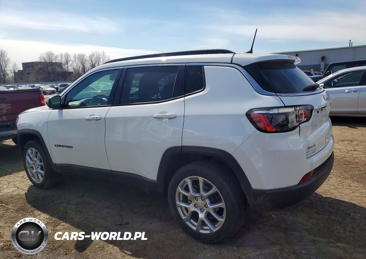 2024 Jeep Compass Latitude Lux VIN:3C4NJDFN8RT583754 - 2