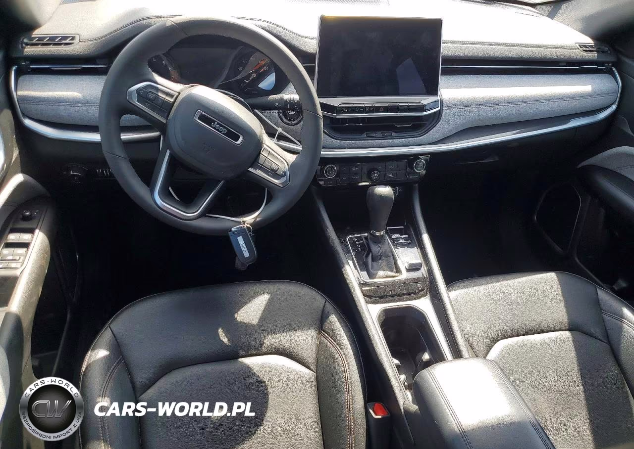 2024 Jeep Compass Latitude Lux VIN:3C4NJDFN8RT583754 - 8