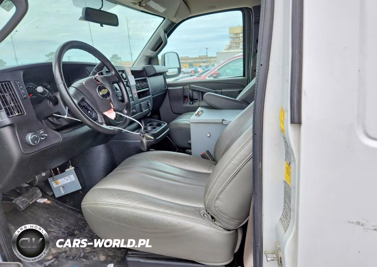 2020 Chevrolet Express 2500 Cargo Utility - Service Van VIN:1GCWGAFP7L1152243 - 8