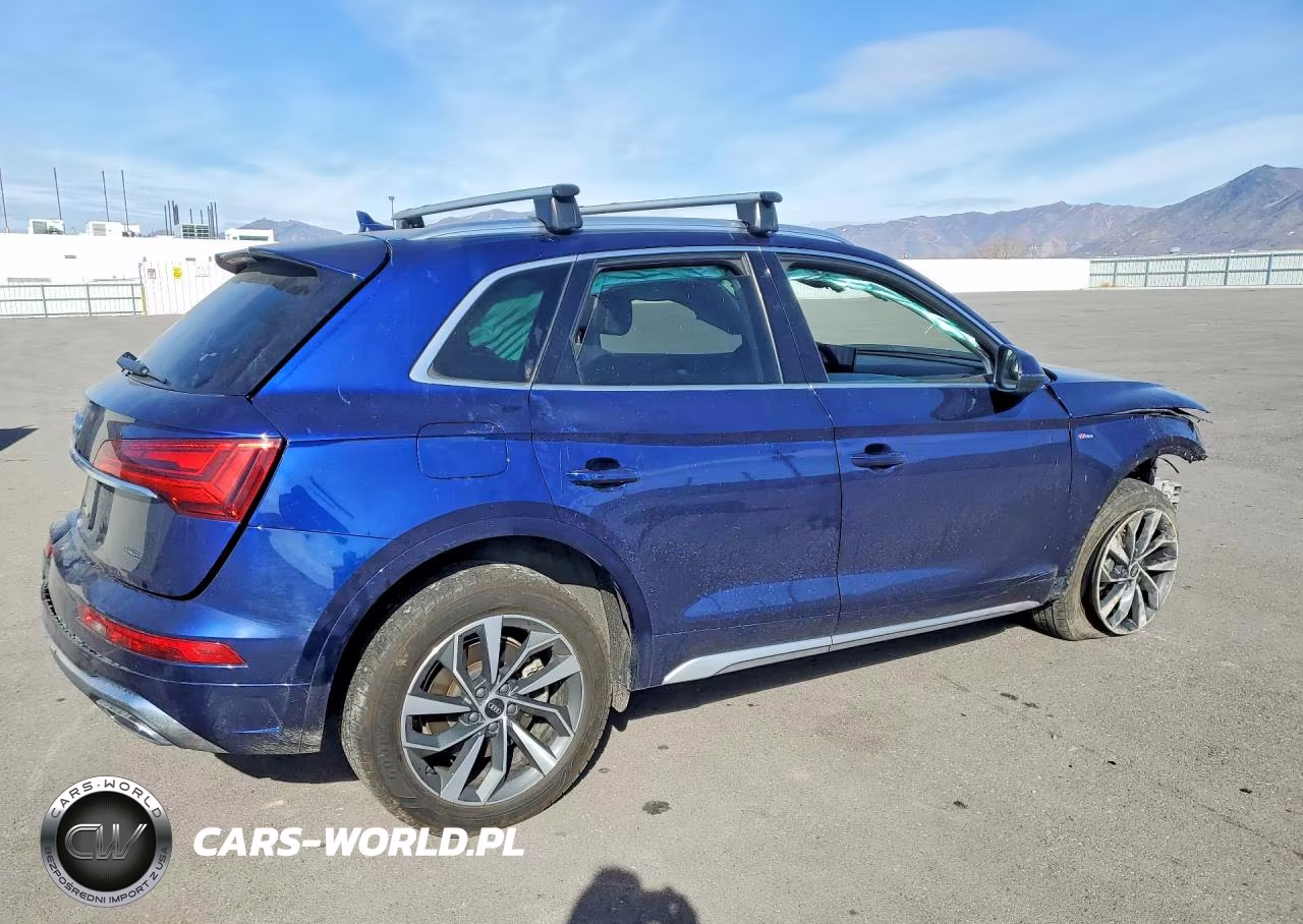 2022 Audi Q5 Premium Plus 45 VIN:WA1EAAFYXN2122375 - 3