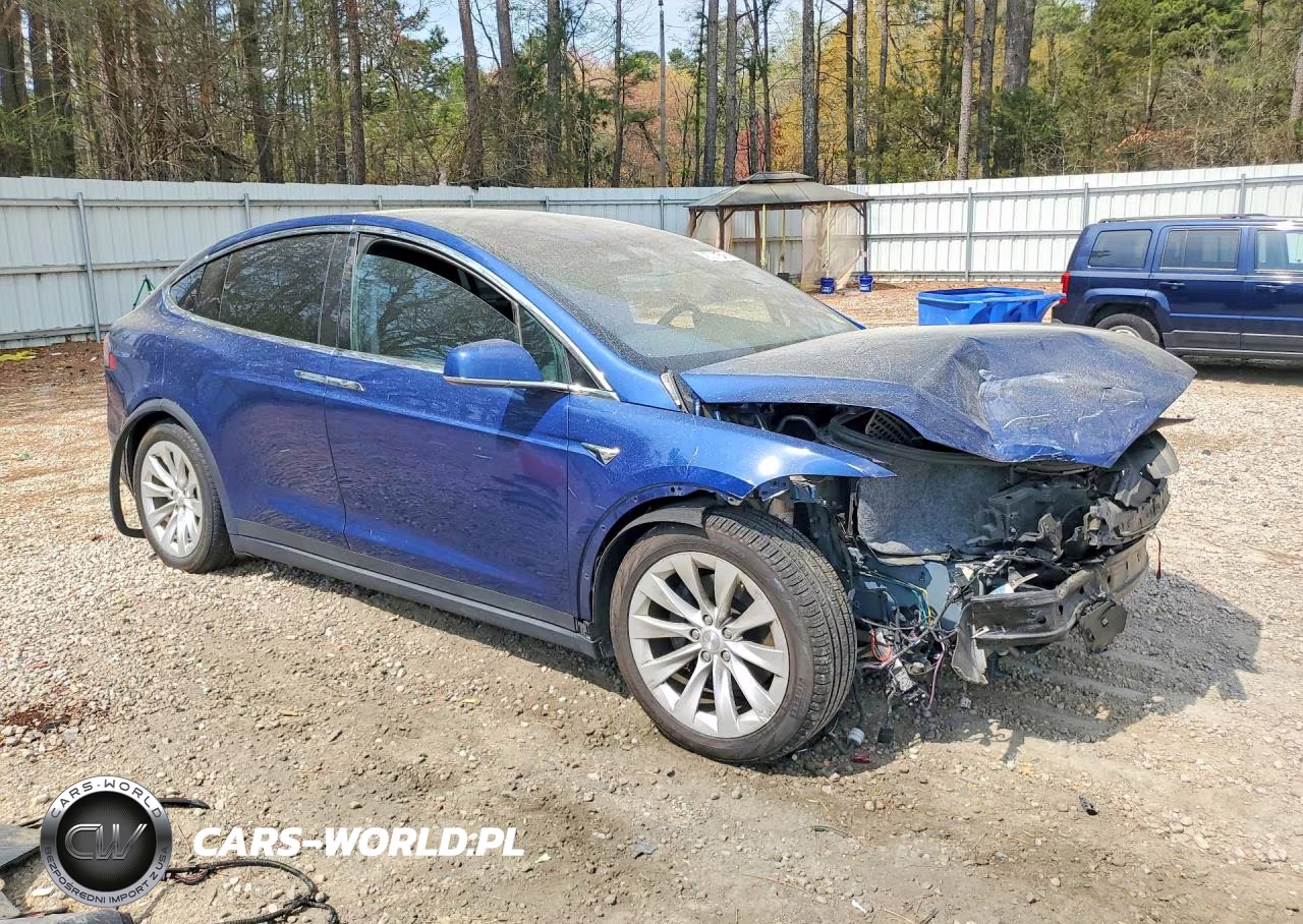 2018 Tesla Model X VIN:5YJXCAE27JF139390 - 4