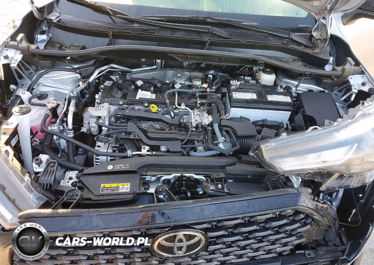 2025 Toyota Corolla Cross L VIN:7MUAAAAG2SV143508 - 12