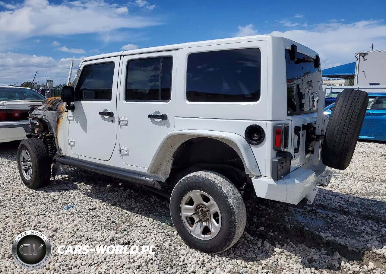 2015 Jeep Wrangler Unlimited Sahara VIN:1C4HJWEG3FL516515 - 2