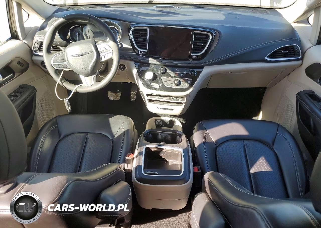 2023 Chrysler Pacifica Hybrid Touring L VIN:2C4RC1L75PR598907 - 8
