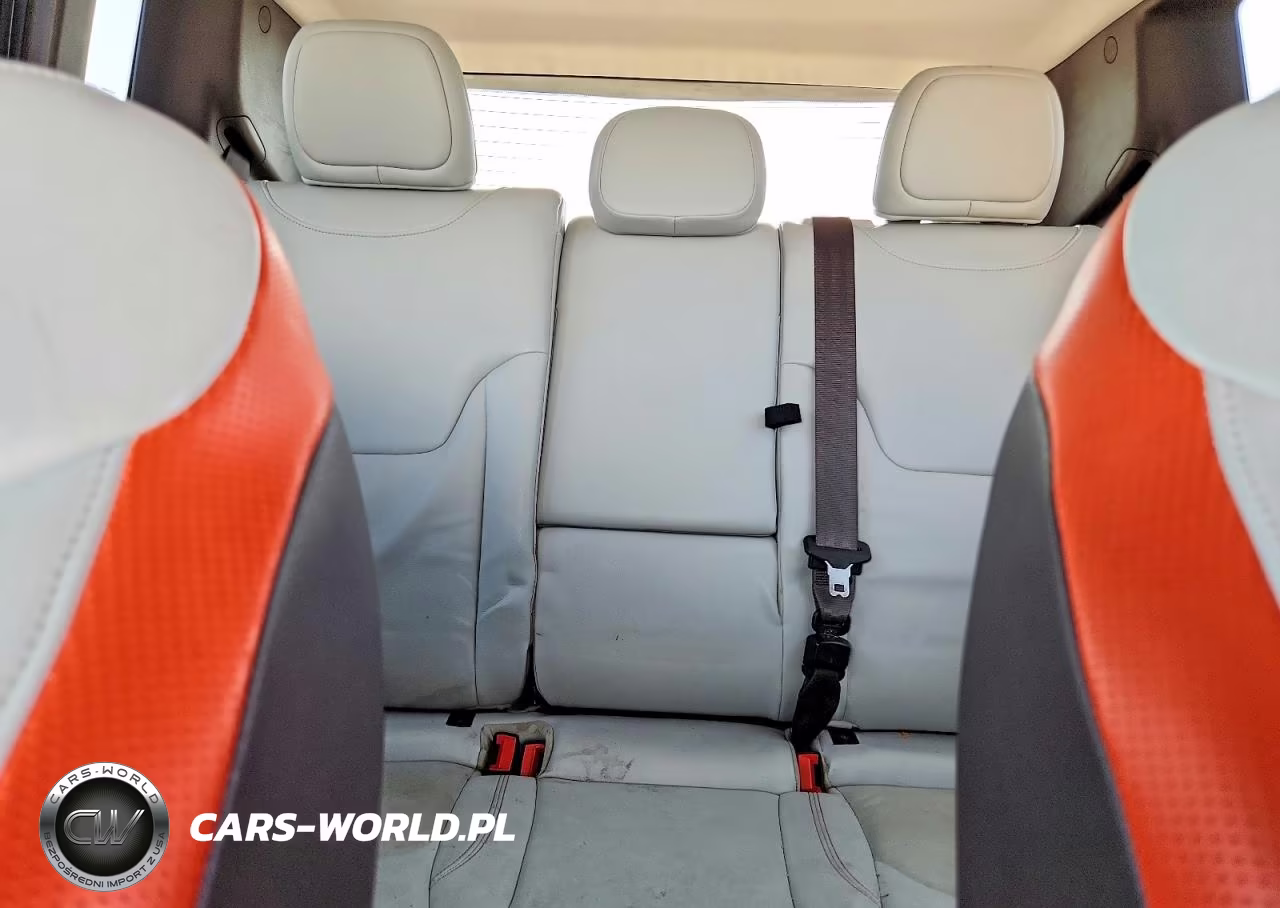 2015 Jeep Renegade Limited VIN:ZACCJBDT3FPC12100 - 10
