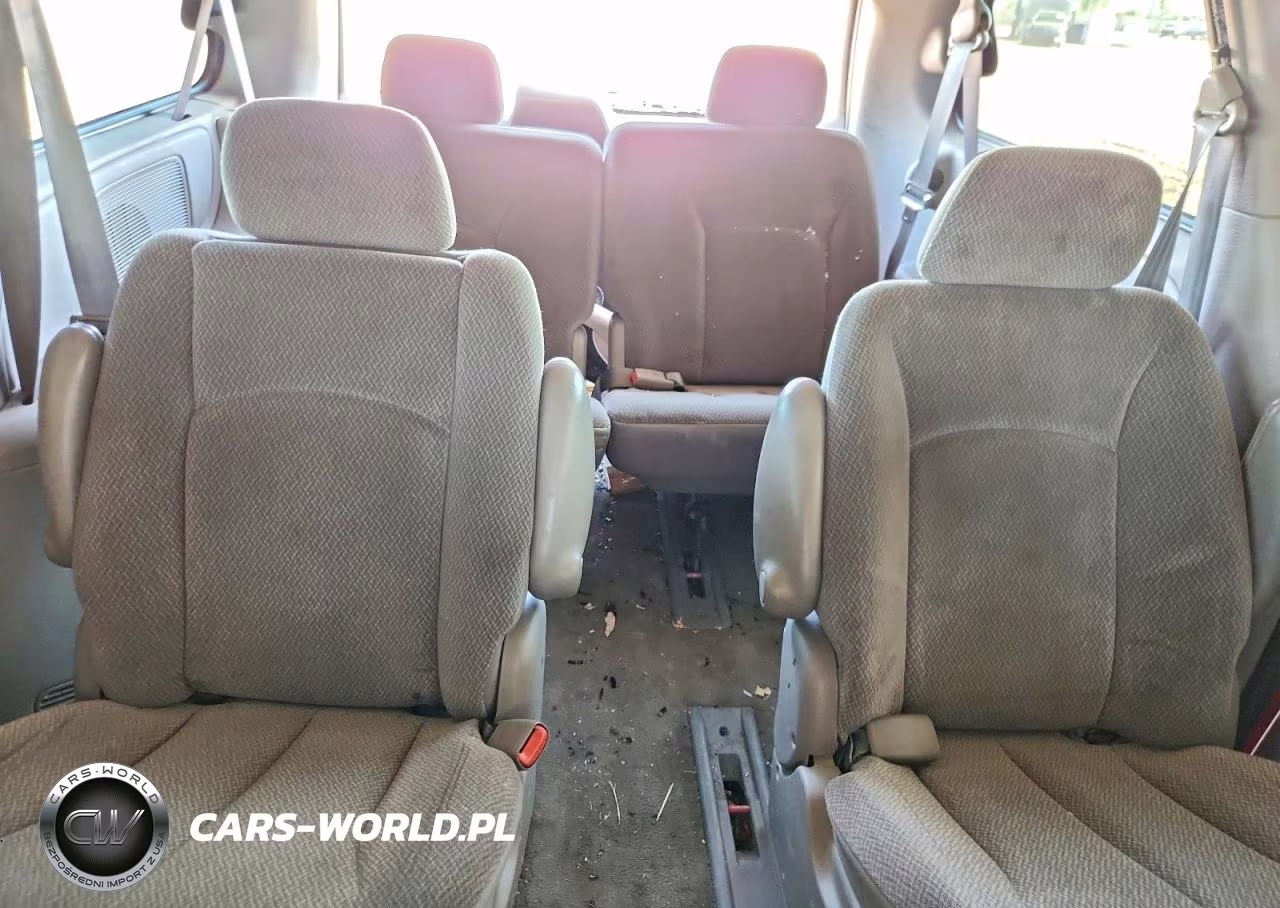 2004 Chrysler Town & Country Lx VIN:2C4GP44R34R584318 - 10