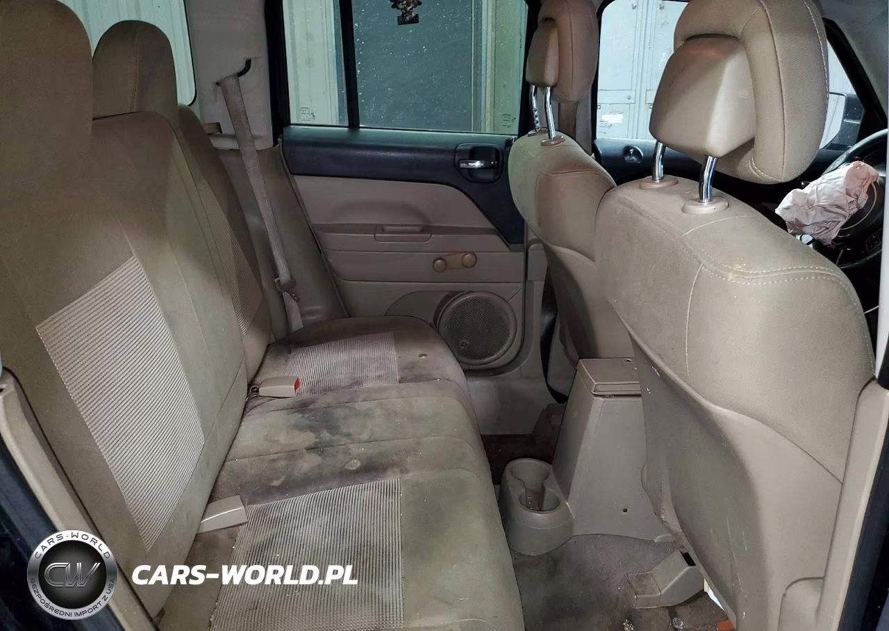 2011 Jeep Patriot Sport VIN:1J4NT1GA2BD219985 - 10