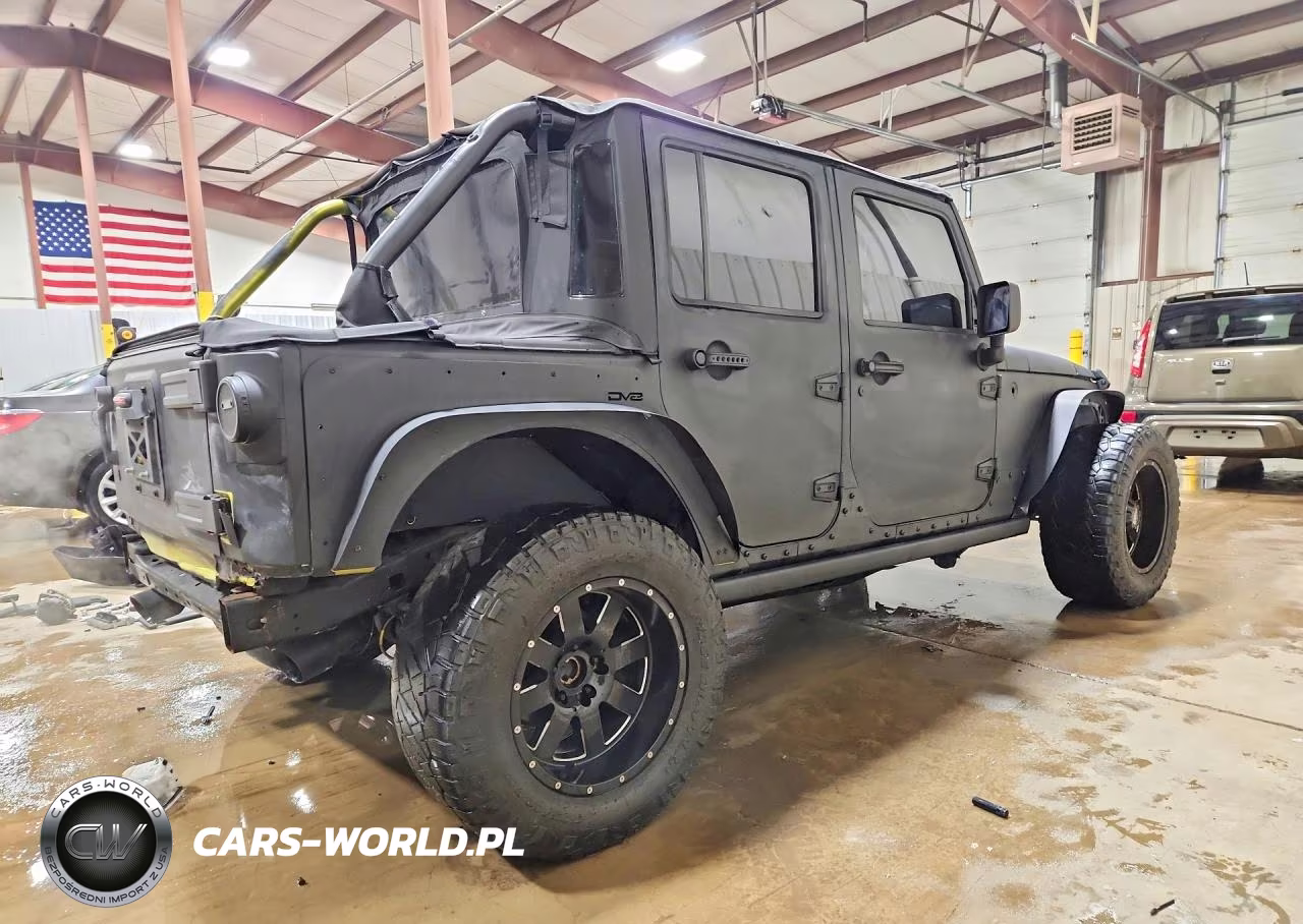 2011 Jeep Wrangler Unlimited Sport VIN:1J4BA3H11BL570668 - 3