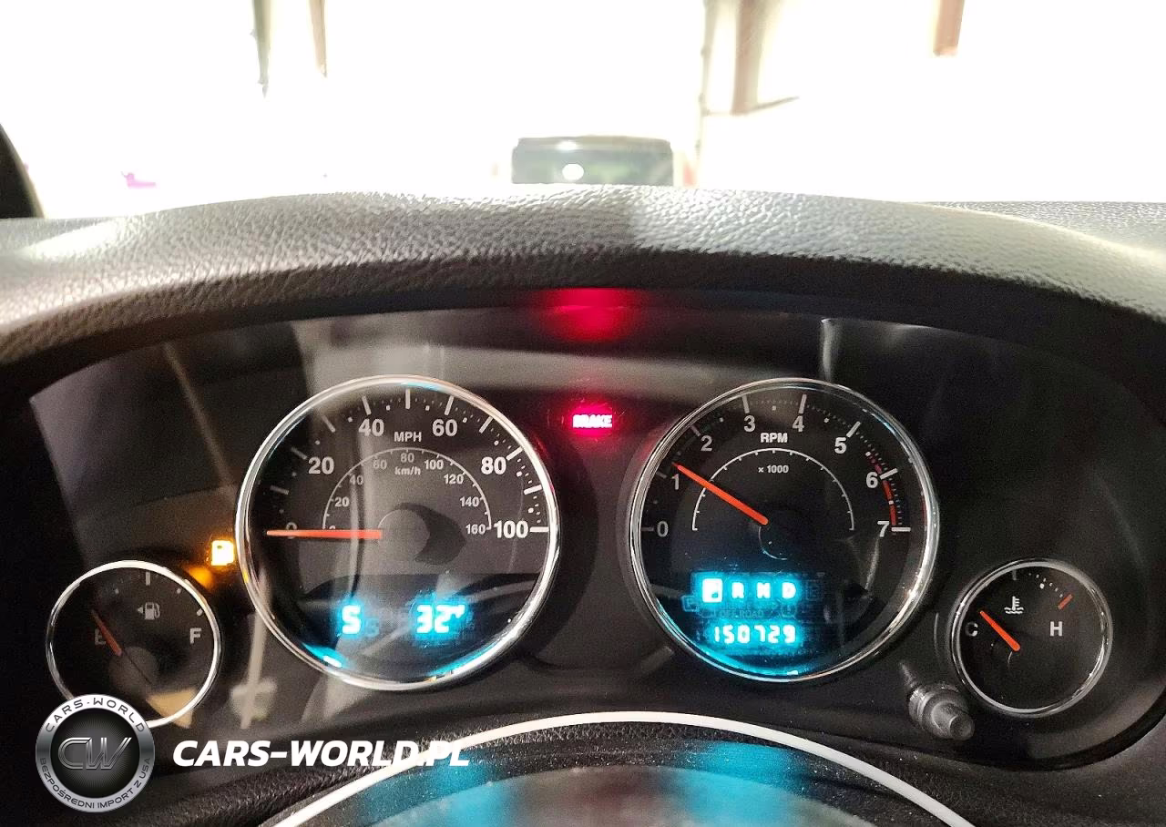 2011 Jeep Wrangler Unlimited Sport VIN:1J4BA3H11BL570668 - 9