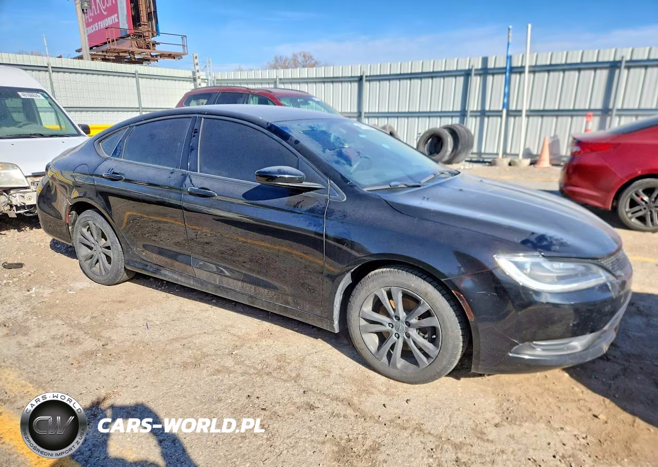 2016 Chrysler 200 Limited VIN:1C3CCCAB4GN166299 - 4