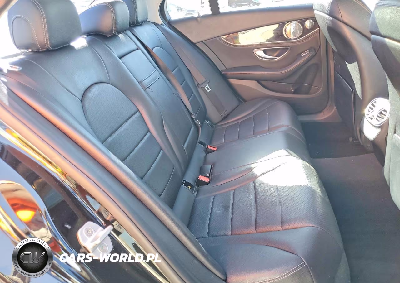 2015 Mercedes-Benz C 300 VIN:55SWF4JB8FU067664 - 10