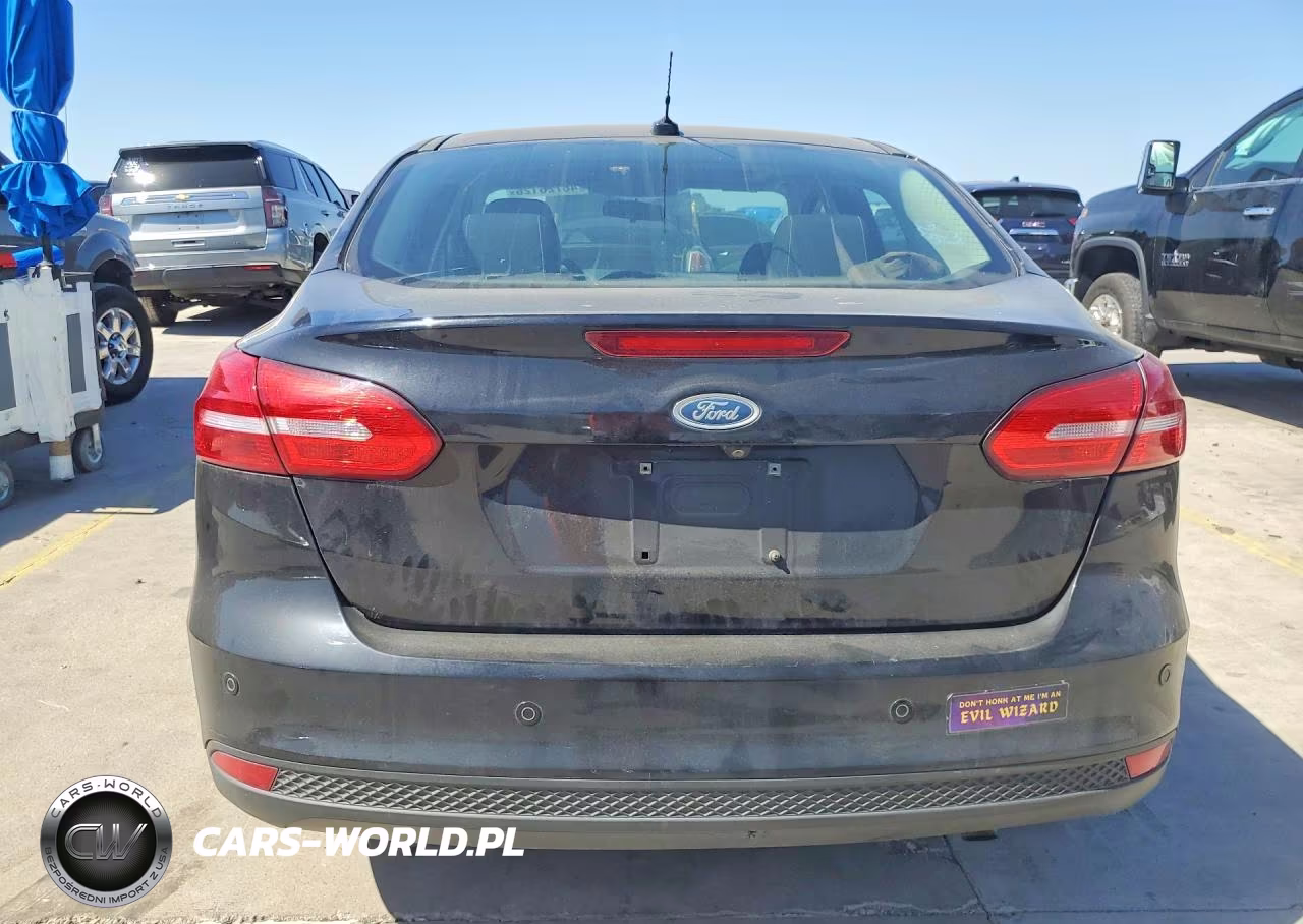 2017 Ford Focus Sel VIN:1FADP3H26HL249679 - 6