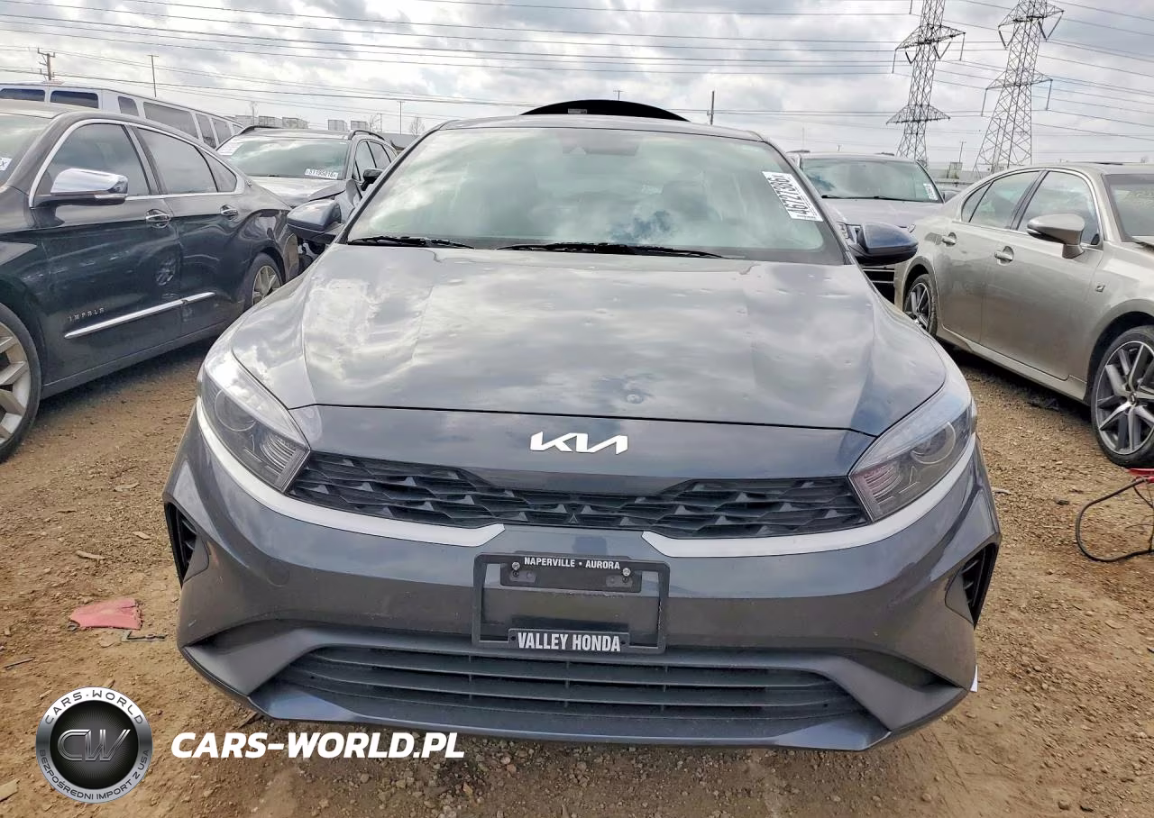 2023 Kia Forte Lxs VIN:3KPF24AD4PE586782 - 5