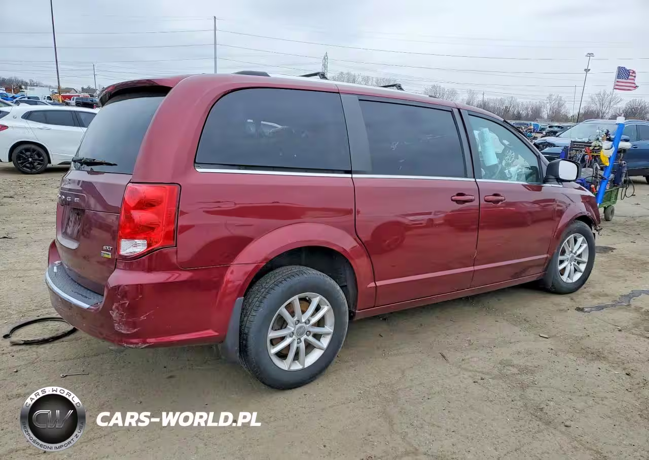 2018 Dodge Grand Caravan Sxt VIN:2C4RDGCG7JR178752 - 3