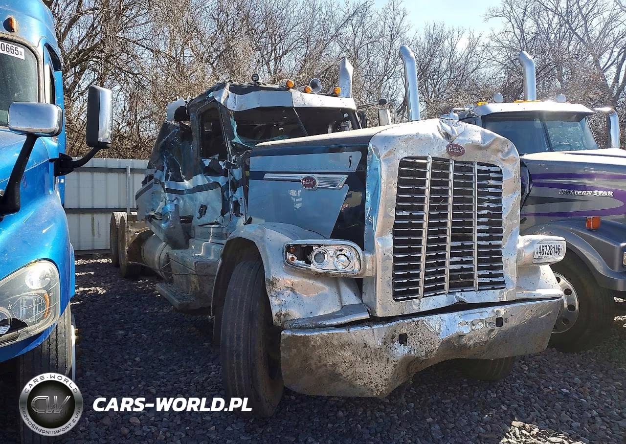 2024 Peterbilt 389 Semi Truck
