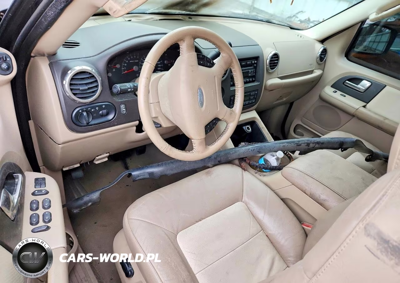 2004 Ford Expedition Eddie Bauer VIN:1FMFU18L24LA27204 - 8